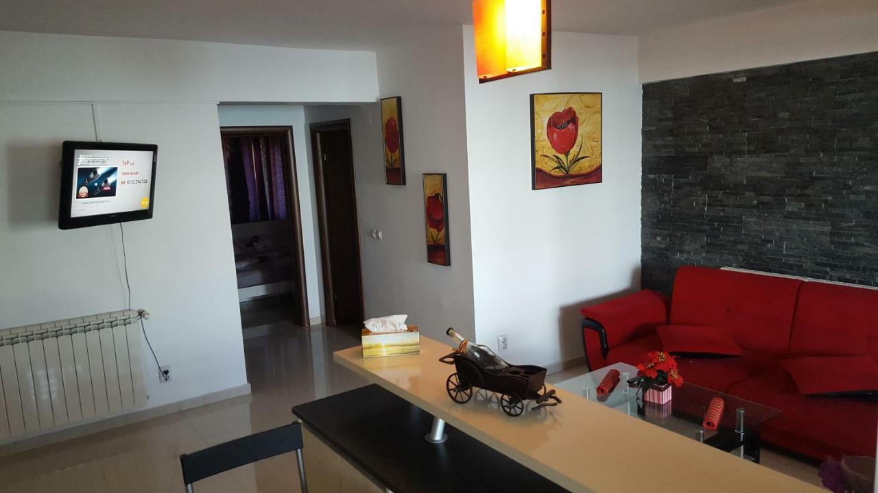 Appartamento Apartament Lenus'K Bucarest Esterno foto